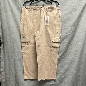 Generation by Celebrity Pink Women’s  Beige Cargo Pants